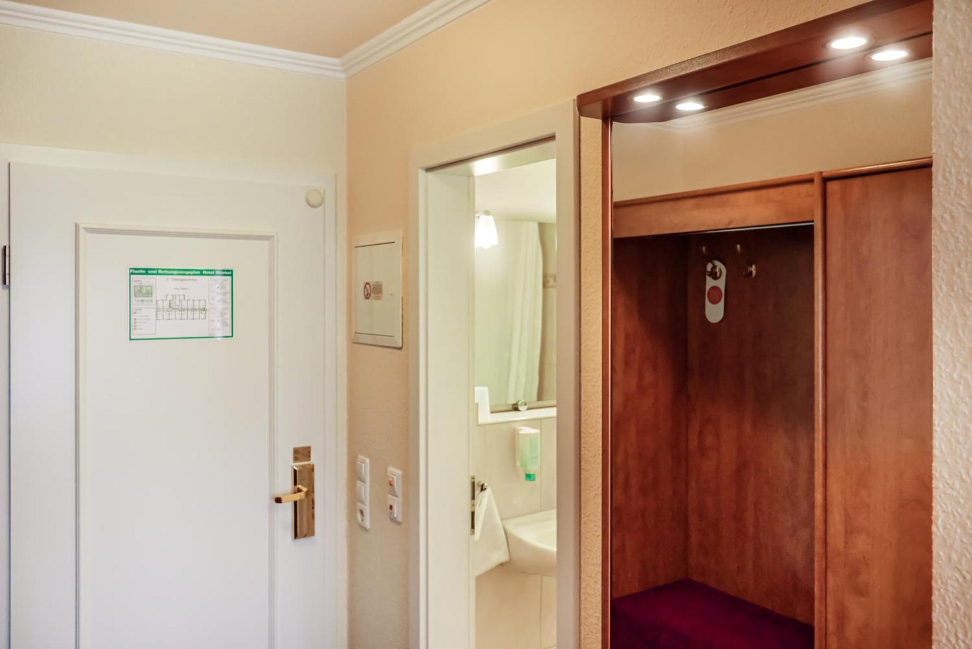 Hotel Muenkel ハノーファー エクステリア 写真
